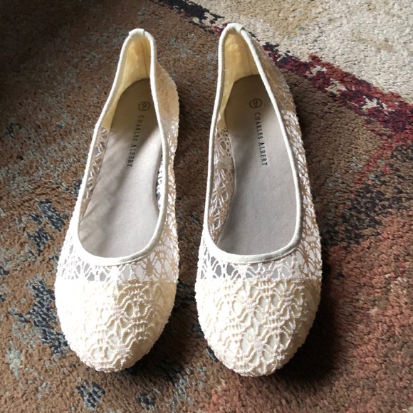 Women’s size 9 Charles Albert Breathable Crochet Lace Ballet Flat -ivory - Picture 1 of 8